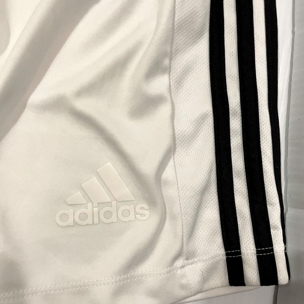 ADIDAS ClimaLite Mens Shorts White w/ Black size L - Picture 7 of 11